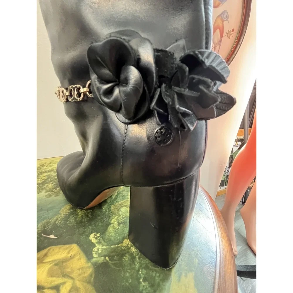 Tory Burch Black Leather Flower Chain Link Block Heel Boots Size 8M